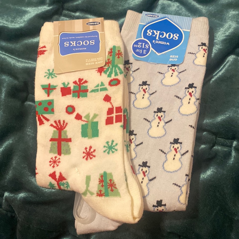 2 Pairs of Christmas socks